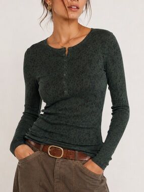 Levi's Dana Henley Mountain View Green Floral Ribbed Slim Fit Top NWT Small